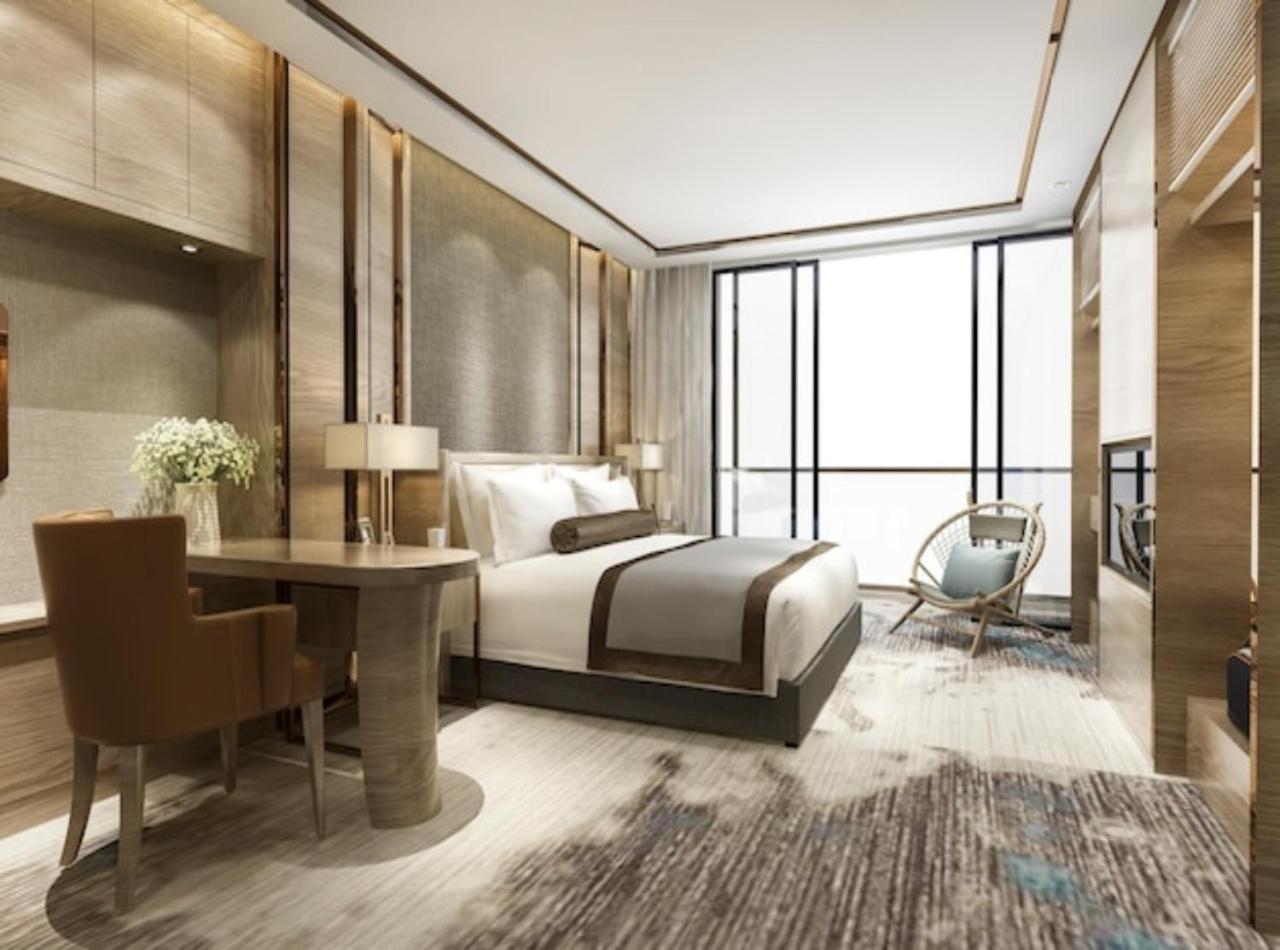 Olive Near Delhi Airport 4*
